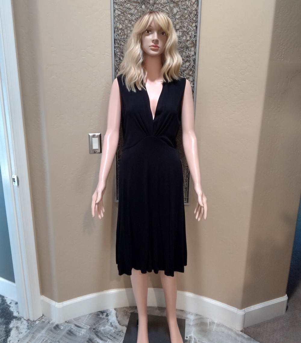 Sutton Studio for Bloomingdale's Black Sleeveless V-Neck Midi Dress